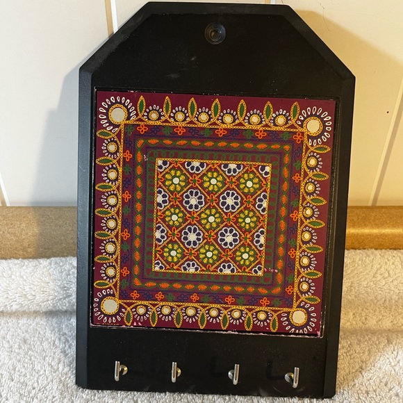 Mail and key wall holder - Picture 1 of 2